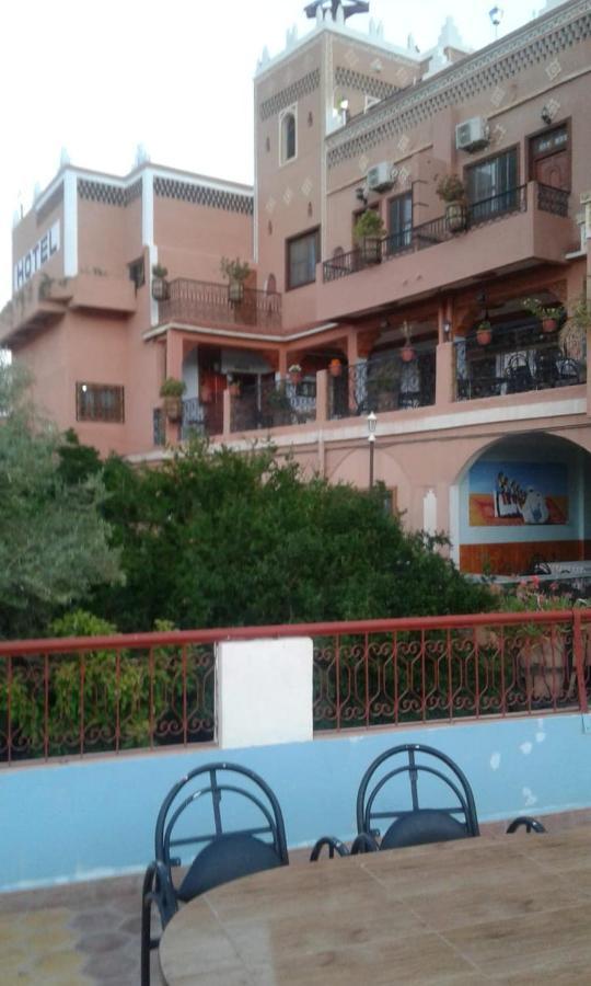 Kasbah La Famille Berbere Hotel Boumalne Dades Bagian luar foto