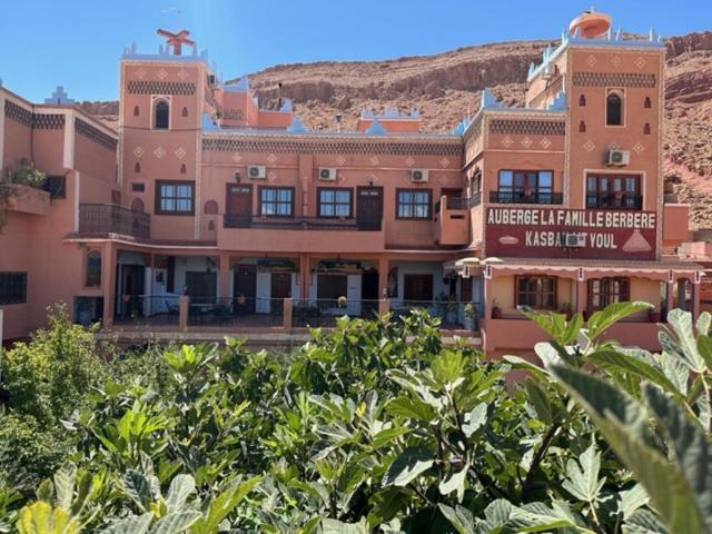 Kasbah La Famille Berbere Hotel Boumalne Dades Bagian luar foto