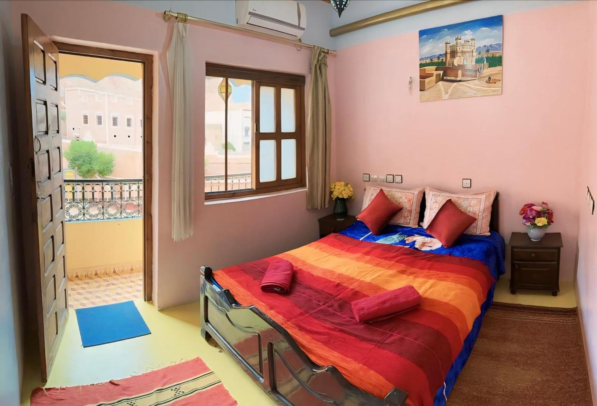 Kasbah La Famille Berbere Hotel Boumalne Dades Bagian luar foto